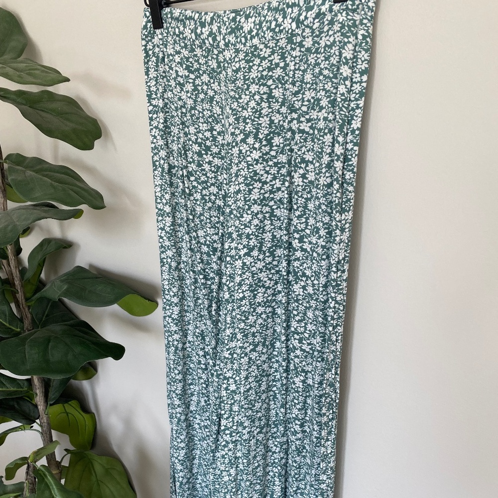Floral Wide Leg High Waisted Pants - Small